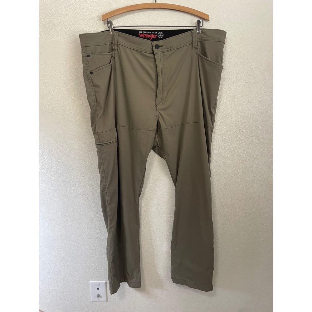 Wrangler ATG Utility Pants Mens 44x30 Green Excellent All Terrain Gear Hiking